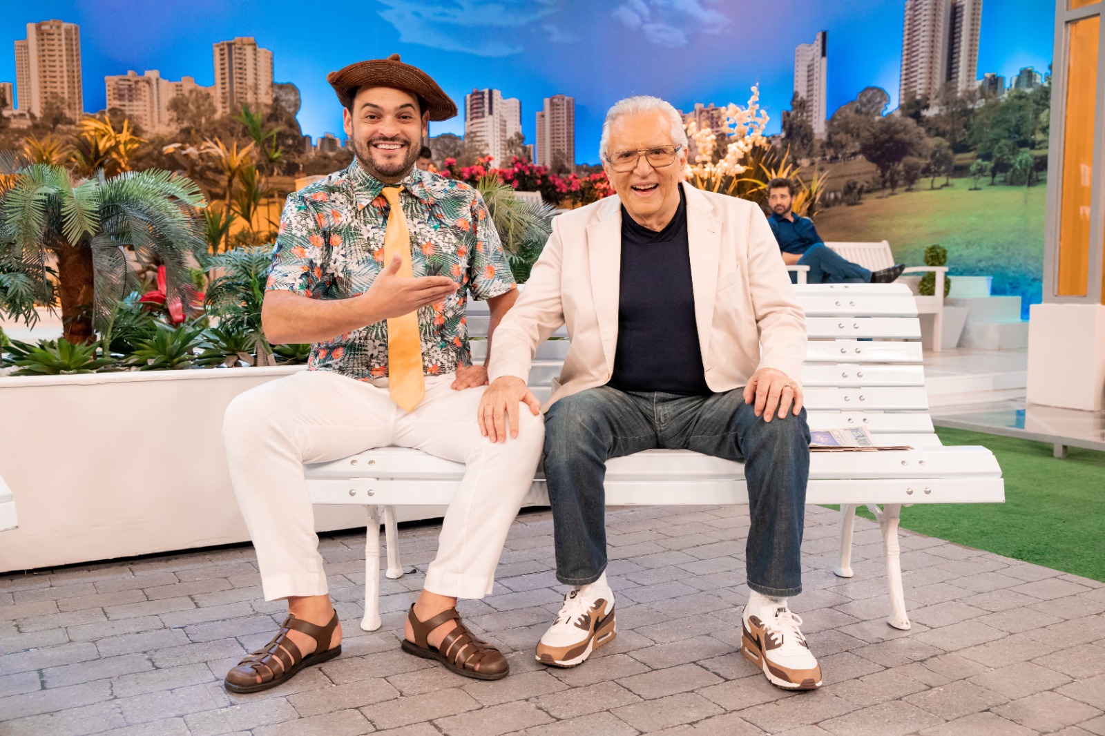 Espetáculo: “O Show é Nosso Contando as Piadas que Não pode Contar na Praça”