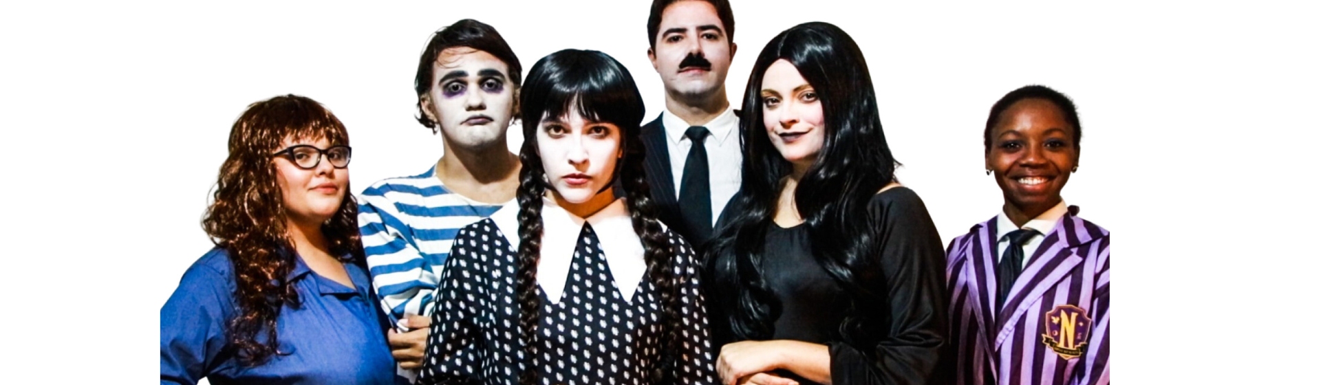 Reprodução Oficial Wandinha Addams - O mundo é preto e branco