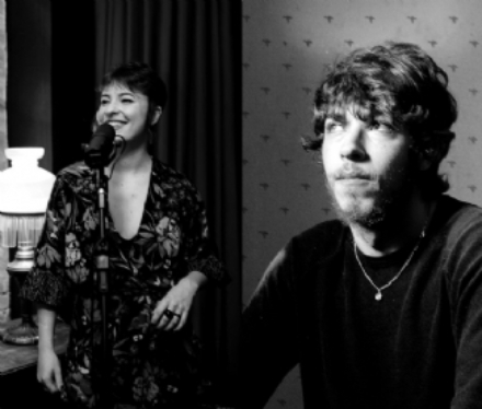 Show: Clara Dias e o Lucas De Moro - Café com Letras