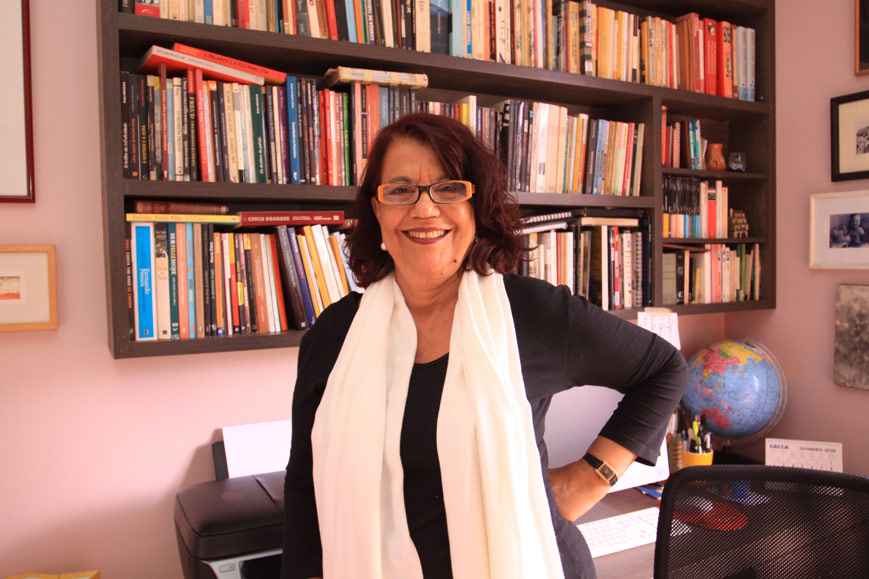 Sempre Um Papo recebe Inez Lemos