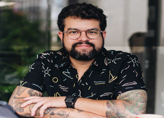 reprodução oficial Sempre Um Papo recebe Juliano Loureiro