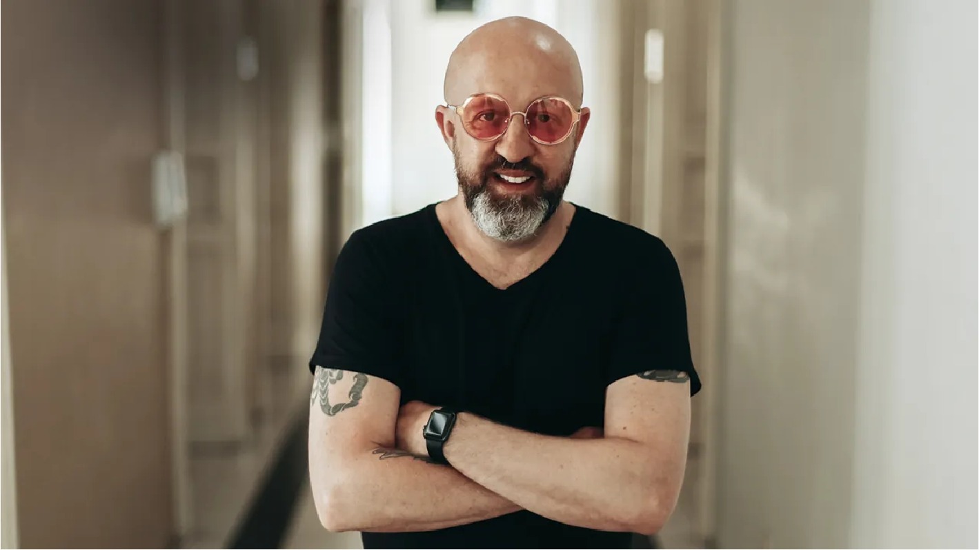 Sempre Um Papo recebe Fabrício Carpinejar