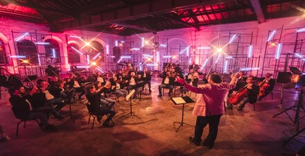 reprodução oficial Lançamento do DVD: “Orquestra Ouro Preto: A-Ha”