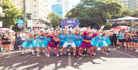 Desfile: Bloco Me Deixe