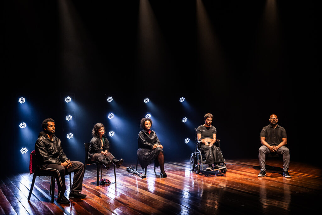 Espetáculo: “Meu Corpo Está Aqui”