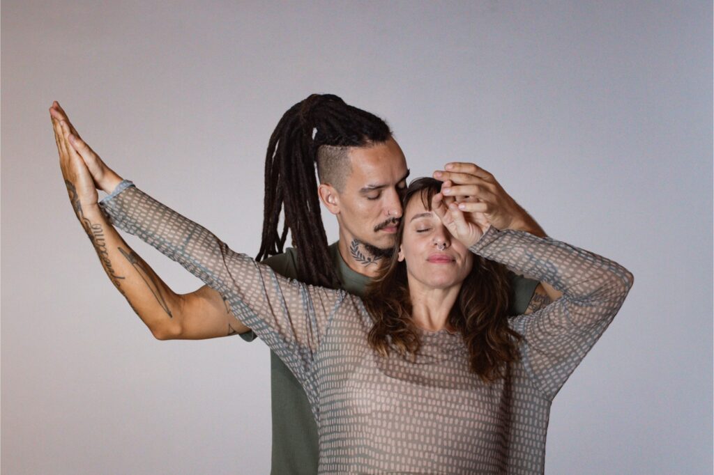 Espetáculo: Dois ô um "Aprendendo a Amar Bonito"