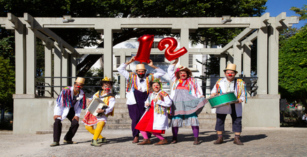 Instituto Hahaha "12 anos"