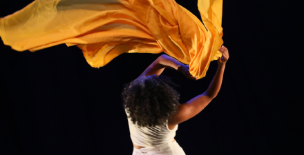 Movimento de Escuta, com Cia de Dança SOM