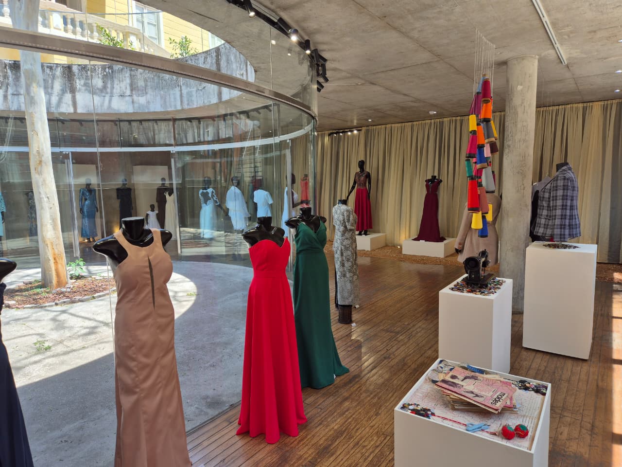Exposição Tradição e Elegância - A alta costura de Celina Lucinda