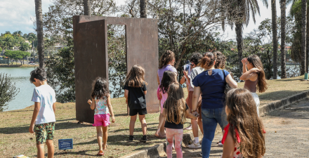 Oficina “Porta de Onde? Um exercício de imaginação sobre a obra de Amilcar de Castro”