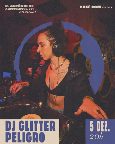 imagem da Dj Glitter Peligro tocando com cdj