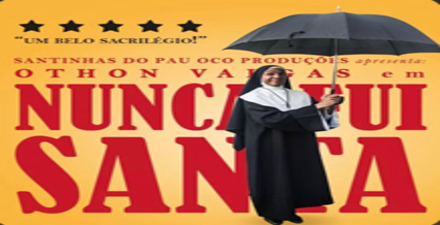 Imagem de uma freira segurando um guarda chuva 