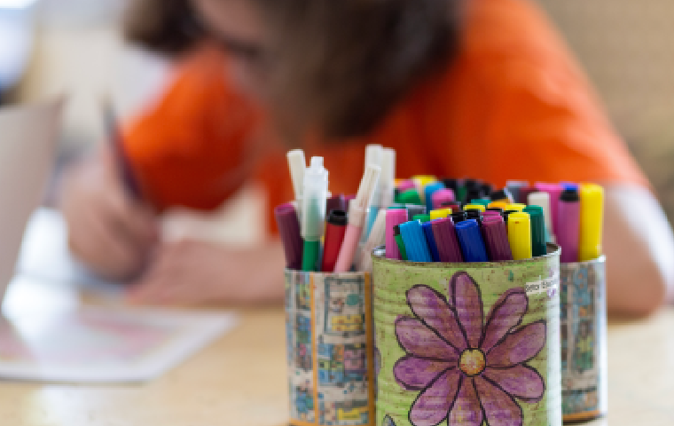 MUSEU CRIATIVO . OFICINA: PINTANDO CORES DE UM JARDIM