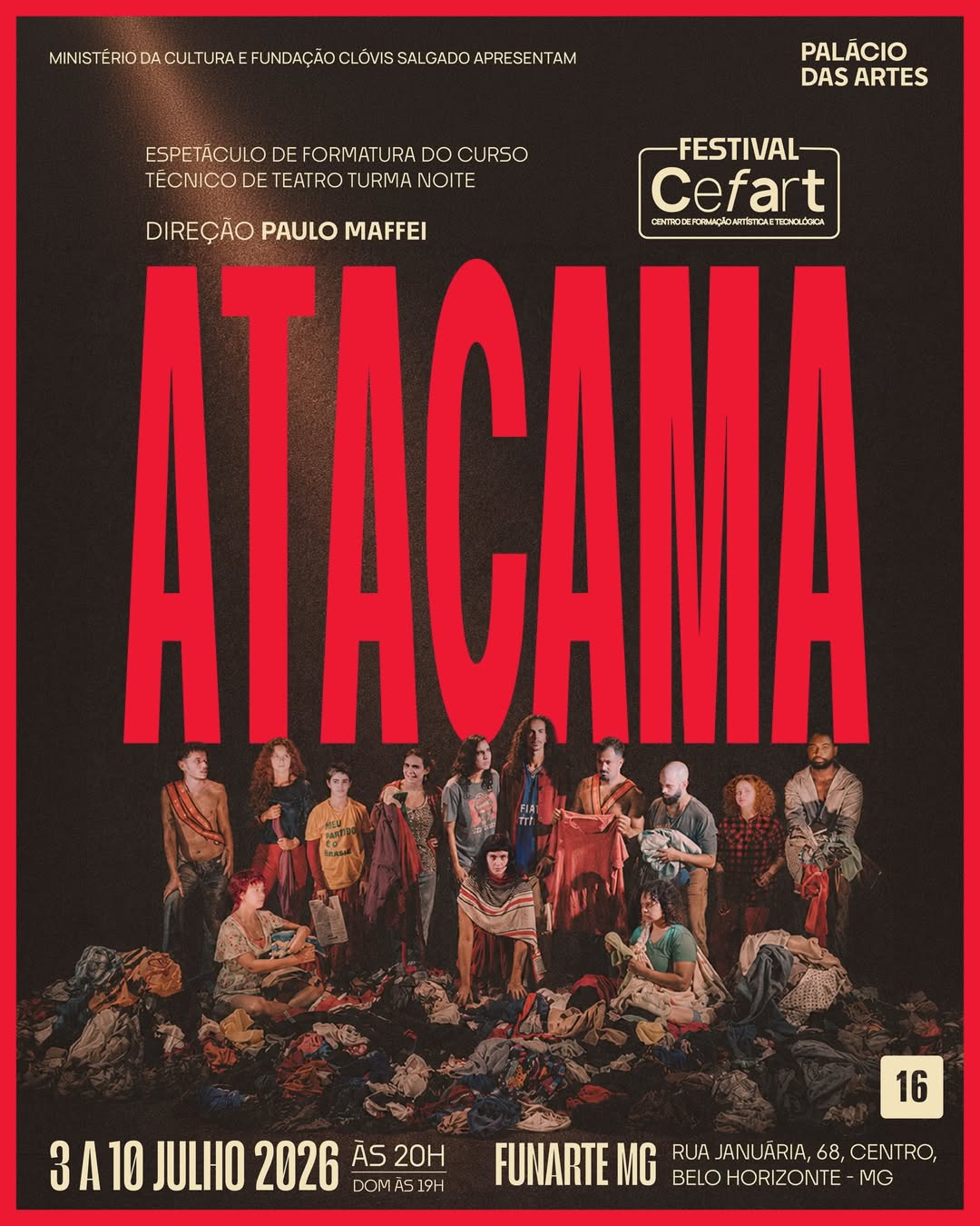 Foto de capa de divulgação para o espetáculo "Atacama", do festival Cefart. Na foto, título da obra em destaque na cor vermelha, fundo preto e atores em cena 
