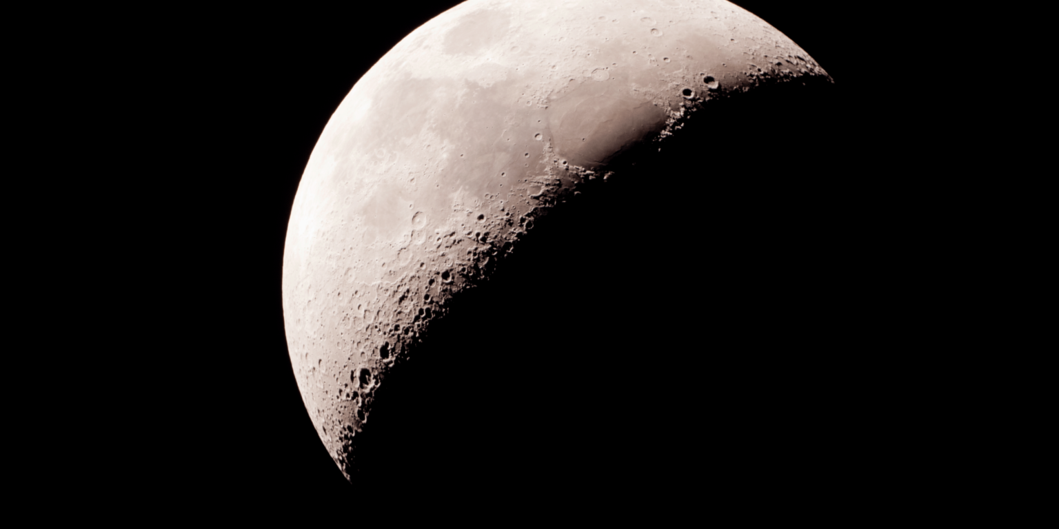 Noite Internacional de Observação da Lua: Espaço do Conhecimento UFMG
