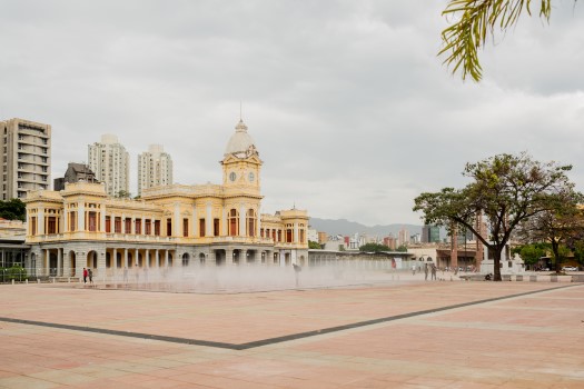 TARDE: Praça da Estação e Sesi Museu de Artes e Ofícios