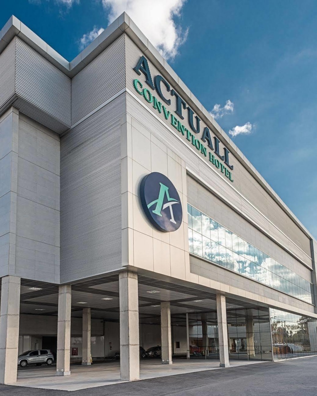 Actuall Convention by Summit Hotels