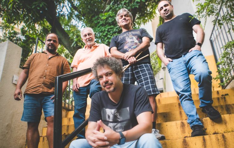 Thiago Delegado lança novo disco no Teatro Francisco Nunes