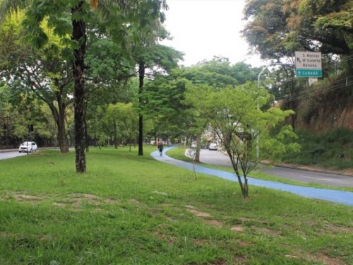 Parque Linear Avenida José Cândido da Silveira 