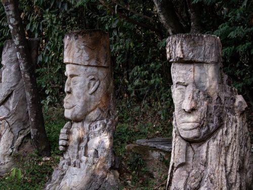 Exposição Jardim de Cabeças