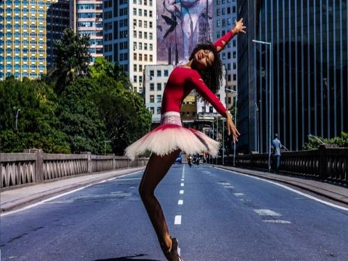 Exposição Fotográfica PRETAS NO BRANCO