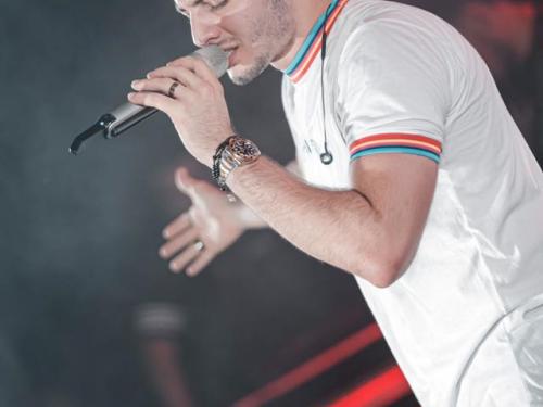 Live: Jonas Esticado