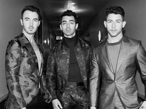 Live: Tour Digital Jonas Brothers - X Marks The Unlock