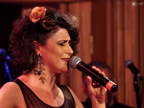 Lançamento: "Jeitos de Amar" novo álbum - Lu Toledo