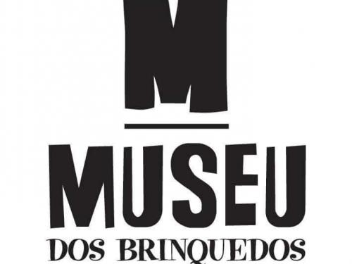 Emília e Visconde de Sabugosa no Museu dos Brinquedos