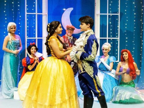 Espetáculo: "As histórias das princesas e seus príncipes" - Diversão em Cena ArcellorMittal