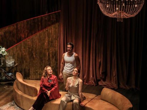 Comédia: “Quando Eu For Mãe Quero Amar Desse Jeito” - Sesc Palladium