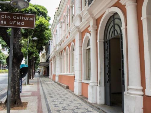 Aula aberta: Estudos da Improvisação Cênica com o Teatro de Máscaras| Centro Cultural UFMG
