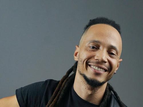 Show: Célio Tomáz | Cine Theatro Brasil Vallourec