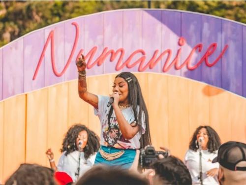 Show: "Numanice" | Ludmilla 