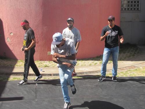 Skeleton, Break Dance no Centro Cultural Lindéia Regina 