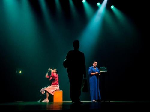 Espetáculo teatral: “Os Estonianos”