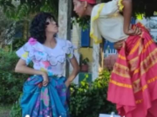  Espetáculo: "Encanto Família Madrigal"