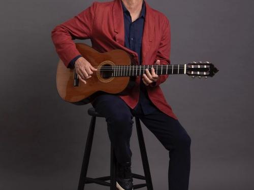 Show: "Uma voz, um instrumento" Zé Renato 