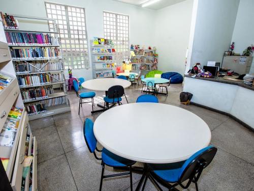 Biblioteca do Centro Cultural Lindéia Regina