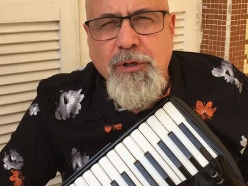  Show: "De sol a sol" de Toninho Ferragutti