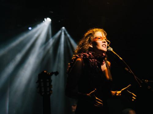 Show: "antroPOPhagia' com Beatriz Azevedo