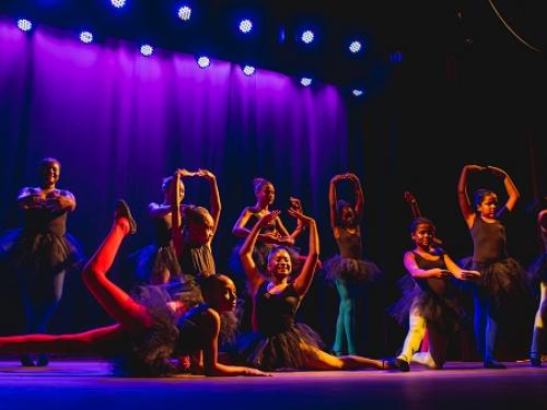 Teatro adulto - MOSTRA AS CRIA - Grupo Escola de Artes