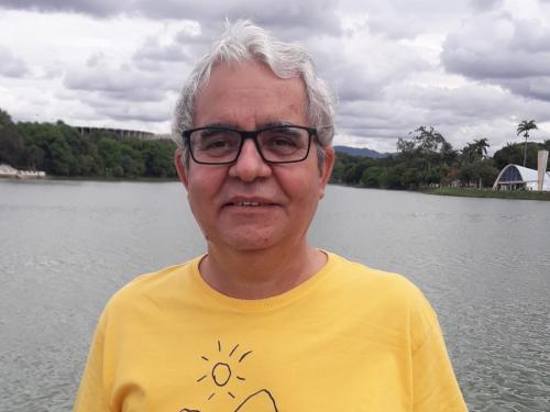 Sempre Um Papo recebe Sílvio Bernardes