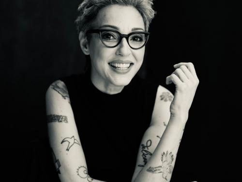 Sempre Um Papo recebe Cris Pàz