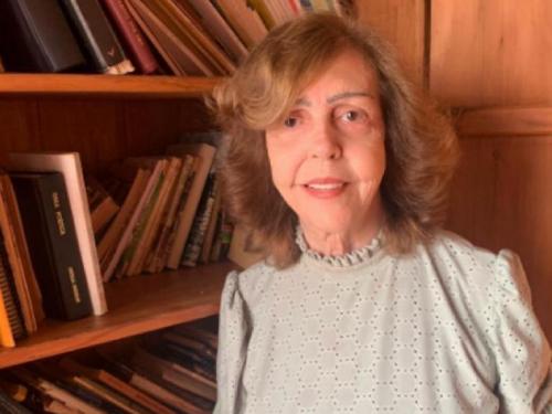 Sempre Um Papo recebe Maria Lúcia Mendes