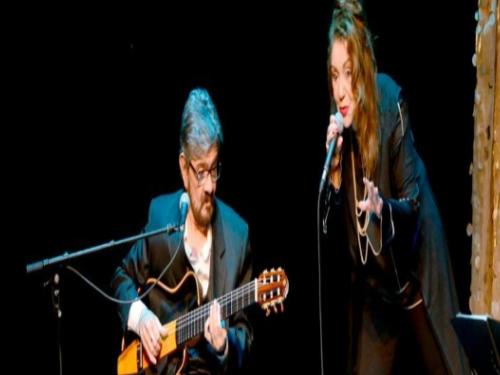 "Uma voz, um instrumento" - Show: Superbacana com Vânia Bastos