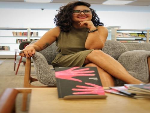 Lançamento do livro: Poesias Roseira