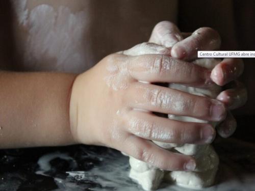 Oficina de argila para crianças