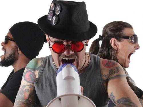 Show: Bruno Coimbra & OS Perpendiculares | Cine Theatro Brasil Vallourec