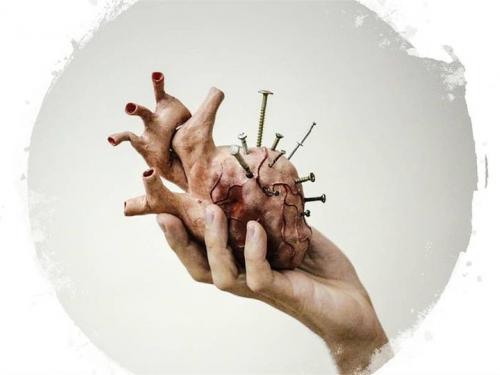 Exposição: "Tenho apenas duas mãos e o sentimento do mundo" - Gilda Queiroz Galeria de Arte